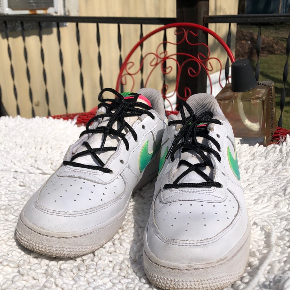 🚨 B2G1 NIKE Air Force One White Green Sneakers